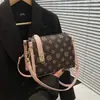 Bolsas de Luxo para Mulheres 2026 Novo Estilo Monograma para o Dia a Dia Bolsa Caixa de Luxo Leve Bolsa Transversal com Estampa Retrô Versátil