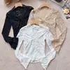 Elegante y sexy top de encaje con escote en V para mujer, perfecto para principios de otoño. Esta capa base ajustada, acampanada y de manga larga acentúa la cintura y crea una silueta favorecedora.