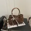 Bolso 2026 Simple Nuevo Estilo Bolso Tote de Moda Bolso Cruzado Otoño e Invierno Nicho Retro Bolso Pequeño para Mujeres Viajes Diarios Pequeño