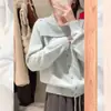 Cardigan de Tricô Cinza Lã Inspirado em Design para Mulheres, Cardigan Curto Irregular Chique para o Início do Outono