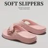 Zapatillas de cinco dedos de accesorio de dibujos animados para mujer, nuevas zapatillas de garra de verano para interior, antideslizantes, transpirables, para exterior, con una sensación suave y acolchada