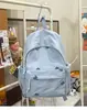 Mochila de Terciopelo Bordada Verde Neblina en Verde Aguacate Claro, un Estilo Suave y Sanador para Niñas, Perfecta para Salidas y Estudiantes