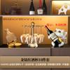 Um Conjunto Completo de Taças de Vinho Douradas com Diamantes com um Toque de Luxo, um Conjunto de Taças de Cristal de Luxo e uma Decoração Luxuosa para o Armário de Vinhos da Sala de Estar