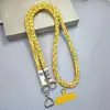 Cuerda Trenzada Colorida Gruesa con Bloques de Color y Hebilla en Forma de Corazón para Colgar Fundas de Teléfono, Adecuada para Hombres y Mujeres, Duradera y Cómoda