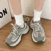 Zapatos de suela gruesa para aumentar la altura, estilo 'Little Monster Dad Shoes' para mujer, nuevos 2026, súper calientes, ligeros, cómodos, casuales, deportivos, para mujer