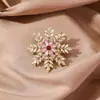 Productos Ecológicos, de Moda, de Alta Gama, Elegante y Versátil Broche de Copo de Nieve de Cristal Artificial Regalo de Navidad