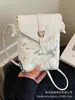 Bolsa de Lona Bordada para Mulheres Verão 2025 Nova Moda Design de Nicho Bolsa Transversal Versão Coreana Estilo Quente de Celebridade da Internet Bolsa para Celular