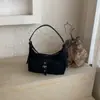 Bolsa de Axila de Nicho para Mulheres 2026 Nova Tendência de Verão High-End Retrô para o Dia a Dia Bolsa de Ombro Única Versátil Bolsa Transversal