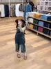 Colección Nueva Primavera 2025 Estilo Coreano Ropa Infantil Sudadera con Capucha Rayada para Niñas Camiseta Básica Overol de Mezclilla Vintage