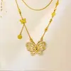 Colar Pingente Flor Peônia Dourada Retrô com Corrente Osso de Cobra e Pingente Borboleta Vermelha com Strass Joias Estilo Chinês de Luxo Leve