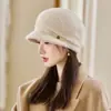 Chapéu Feminino de Inverno à Prova de Vento e Frio, Quente, de Tricô, Novo Outono e Inverno 2025, Versátil, com Proteção para as Orelhas, de Lã, Boina