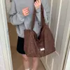 Bolsa de Tote de Lunares Estilo Francés 2025 Nueva Versión Coreana Bolso de Hombro, Estilo Perezoso Ins, Lindo Bolso de Hombro Japonés de Gran Capacidad