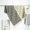 Bufanda de Lana Suave y Amigable con la Piel para Mujer, Nueva para Otoño/Invierno, Engrosada, a Cuadros, con Borlas, Atractiva, Versátil, Calentador de Cuello, para Viajes Diarios, Cálida