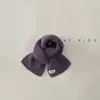 Bufanda Infantil Estilo Otoño e Invierno Color Sólido Etiqueta Pequeña Bufanda de Punto a la Moda Tendencia para Viaje de Bebé Cubrecuellos Cálido Invierno