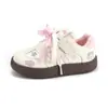 Sapatos Fofos de Solado Grosso para Meninas, Sapatos Casuais Versáteis para Estudantes, Sapatos Brancos com Laço para Meninas que Aumentam a Altura