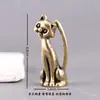 Latón Puro Gato Curioso Dibujo Animado Base de Anillo de Gato Pieza Decorativa Vintage para Escritorio Mascota de Té Manualidades Adorno