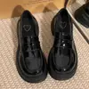 Sapatos de verão cruzados de comércio exterior, estilo francês retrô, bico redondo, sapatos de peça única, versáteis, com tira rasa, sola macia, sapatos Mary Jane