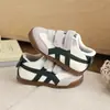 Tênis infantil retro versátil Forrest Gump 2026 novo modelo de primavera para meninas, antiderrapante, sola macia, tênis casual, tênis esportivo para meninas