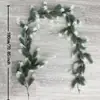 Venta al por mayor de fabricante Transfronterizo Simulación Navidad Ratán Europeo y Americano Colgante de Pared Decoración del Hogar Fruta Roja Ratán Decoración de Atmósfera Navideña