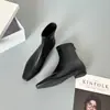 Botines Cuadrados Estilo Francés Británico para Mujer 2026 Otoño Invierno Tacón Bajo Elásticos Adelgazantes Versátiles Botines Color Nude Botas de Moda