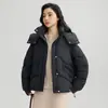 Roupas Acolchoadas de Algodão para Mulheres no Outono e Inverno Estilo Novo Roupa de Mãe Jaquetas Curtas Acolchoadas Quentes para Mulheres de Meia-Idade e Idosas