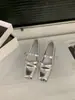 Zapatos plateados Mary Jane para mujer con aumento interno de altura y punta cuadrada, colección primavera/otoño 2026, zapatos de noche estilo ballet francés tachonados