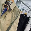 Versión Japonesa Etiqueta Morada Alternativa Asequible Unisex Estilo Montaña para Exteriores Resistente a los Arañazos, Resistente al Desgaste, de Secado Rápido, Repelente al Agua Camisa Holgada de Manga Larga