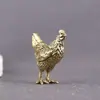 Figuritas Pequeñas de Gallo y Gallina de Latón Antiguo, Decoraciones de Escritorio, Adornos de Mano, Gallo del Zodiaco, Mascotas de Té para Ceremonia del Té, Utensilios de Cobre Vintage