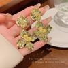 Brincos de flores exagerados de ouro de alta qualidade europeus e americanos brincos de design atmosférico de luxo leve feminino retro versátil acessórios de orelha
