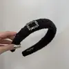 Tiara Peluda com Strass de Alto Padrão Coreana 2025 para Mulheres, Acessório de Cabeça para Outono e Inverno, Tiara de Lã de Aba Larga para Mulheres