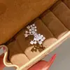 Anel Aberto Flor Zircônia Pérola Banhado a Ouro Real 14K, Anel Personalizado e Estiloso para o Dedo Indicador, Joia de Luxo Leve e de Alta Qualidade