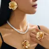 Conjunto de Pendientes, Collar y Anillo Florales Vintage de Alta Gama, de Moda Transfronteriza para Nicho, Adecuado para Mujeres para Uso Diario y Fiestas