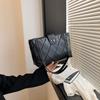 Bolso Tote Lingge de Gran Capacidad para Desplazamiento al Trabajo para Mujer 2025 Verano Nuevo Simple Moda Estilo Chanel Bolso de Hombro