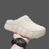 Pantuflas de algodón para hombre para invierno en interiores, forradas de felpa y engrosadas para abrigar, adecuadas para parejas, impermeables y antideslizantes, con una suela gruesa para mayor altura y diseño de punta cerrada