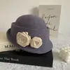 Boina de Lino con Borde Enrollado Venta al por Mayor de Fábrica Sombrero de Verano Fino Transpirable para Mujer Sombrero de Pescador Estilo Hepburn Camelia