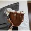 Bolso de Moda de Invierno 2025 para Mujer, Bolso Cubo Retro de Nicho, Bolso de Hombro Cruzado Versátil de Gama Alta para el Trabajo