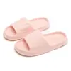 Pantuflas de EVA para interiores de verano para mujer, con suela gruesa, cómodas, antideslizantes para duchas y baños de hotel.