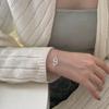Pulseira Vazada Amorosa Moda Feminina Estilo Japonês e Coreano Senso de Design Doce Pulseira em Forma de Coração Estilo Frio ins