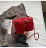 Bolsa Saco Feminina 2025 Casual Design de Nicho Bolsa de Ombro Tendência Verão Bolsa de Ombro Simples Bolsa Transversal Acolchoada