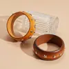 Pulsera Geométrica Redonda de Madera China Retro con Remaches de Estrella Joyería de Mano Elegante de Gama Alta Simple de Nicho de Moda para Mujeres