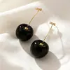 Brincos Cruzados Doce Exquisitos High-End Design de Cereja Preta Temperamento Versátil Grandes Enfeites de Orelha de Cereja Atacado