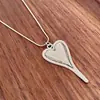 Cadena de Suéter con Forma de Corazón de Línea Simple Retro Collar de Corazón Asimétrico de Plata Cadena para Clavícula Versátil Personalizada Estilo Étnico
