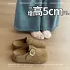 Novos Sapatos Birkenstock Femininos Outono 2026 com Aumento de Altura Oculto, Bico Fechado, Para Usar na Rua, Sola Grossa Macia Tipo Nuvem, Meio Chinelo Birkenstock para Pessoas Preguiçosas