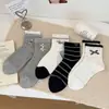 Meias novas de outono, meias fofas estilo japonês com estampa de urso de desenho animado e laço, meias de cano médio, acessórios versáteis, meias femininas, Little Tea Life