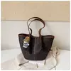 Bolso retro casual de gran capacidad para mujer, nuevo bolso de mano otoño 2026, bolso tipo cesta de hombro único de gran capacidad