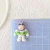 Juguete de Goma Blanda de PVC Accesorios de Buzz Lightyear Monstruo de Tres Ojos Funda para Teléfono Decoración para Botella de Agua Hebilla de Zapato de Monstruo