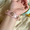 Conjunto de Pulseiras Douradas Exageradas Retrô Europeu e Americano Geométricas Strass Pérola Multicamadas Empilháveis Design Único Pulseira