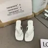 Sandalias de Moda Estilo Coreano con Tira de Dedo para Mujer, Nuevo Modelo Verano 2026, Chanclas de Tacón Alto Estilo Nicho para Mujer