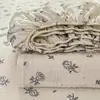 Nueva Funda de Cama de una Pieza Agradable para la Piel Algodón Esponjoso Funda Protectora Lavable a Máquina Dormitorio Habitación Cubierta de Cama Pequeña Floral Francesa de una Pieza