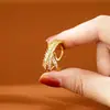 Anel de Ouro de Areia Vietnamita Design Estilo Europeu e Americano Diamante Montado em Cruz Espiga de Trigo Anel Aberto Acessível para Mulheres Joias de Luxo Duradouras